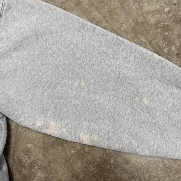 Vintage Reebok Gray Embroidered Distressed Crewneck Sweatshirt Size L - Picture 4 of 4